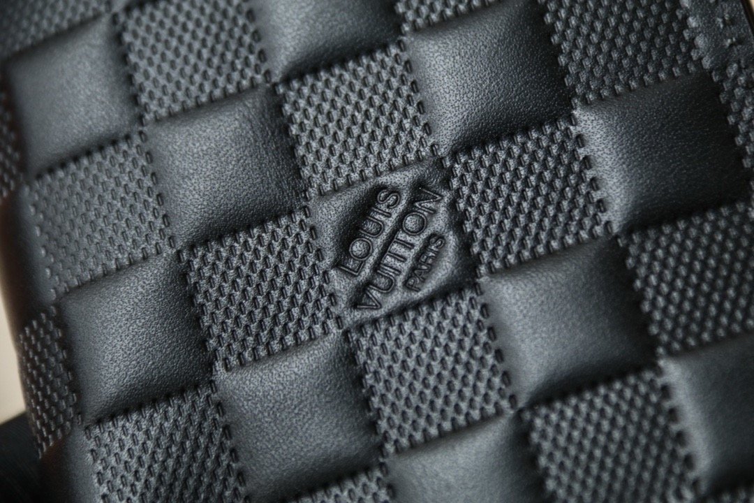 LV brazza wallet card holder embossed style