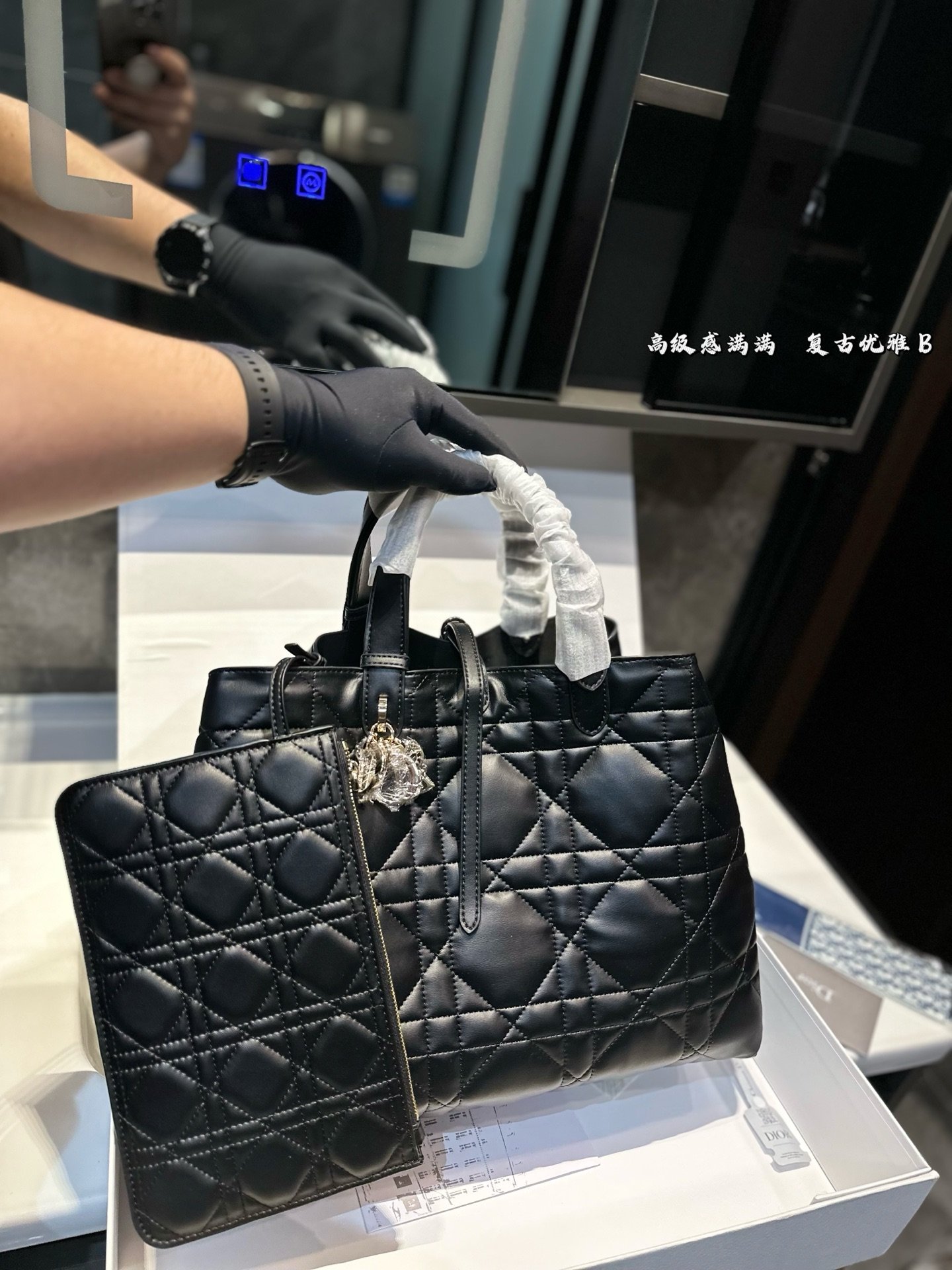 Handbag/Shoulder Bag Size 25*12*16cm