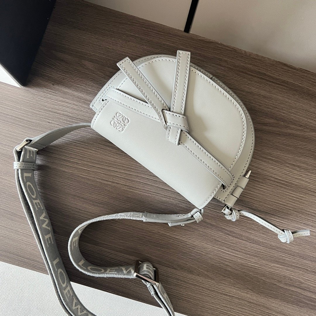 Handbag/Shoulder Bag Size21x12.5x9.5cm