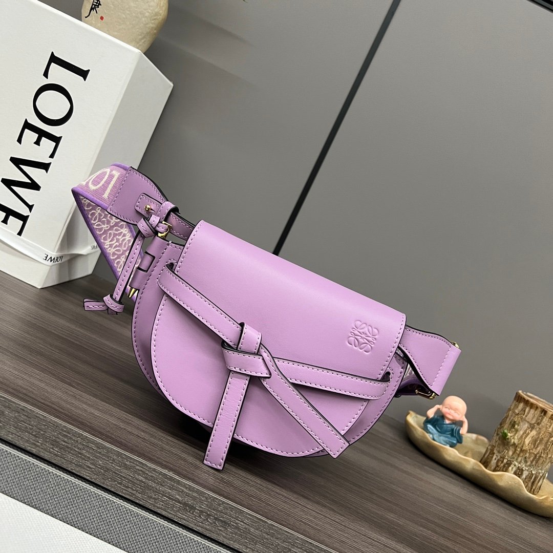 Handbag/Shoulder Bag Size 21x12.5x9.5cm