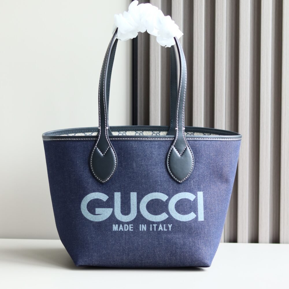 Handbag/Shoulder Bag Size  22x 19x 18cm
