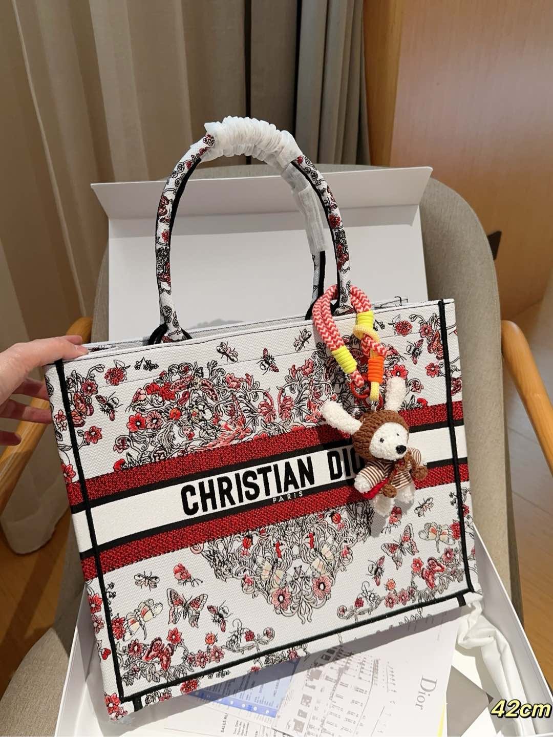 Handbag/Shoulder Bag Size 42x18x35cm