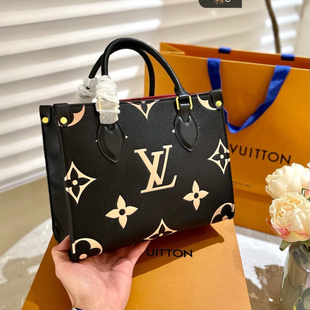 Premium Embossed Embossed Shopping Bag Specifications: 25*11*19 CM