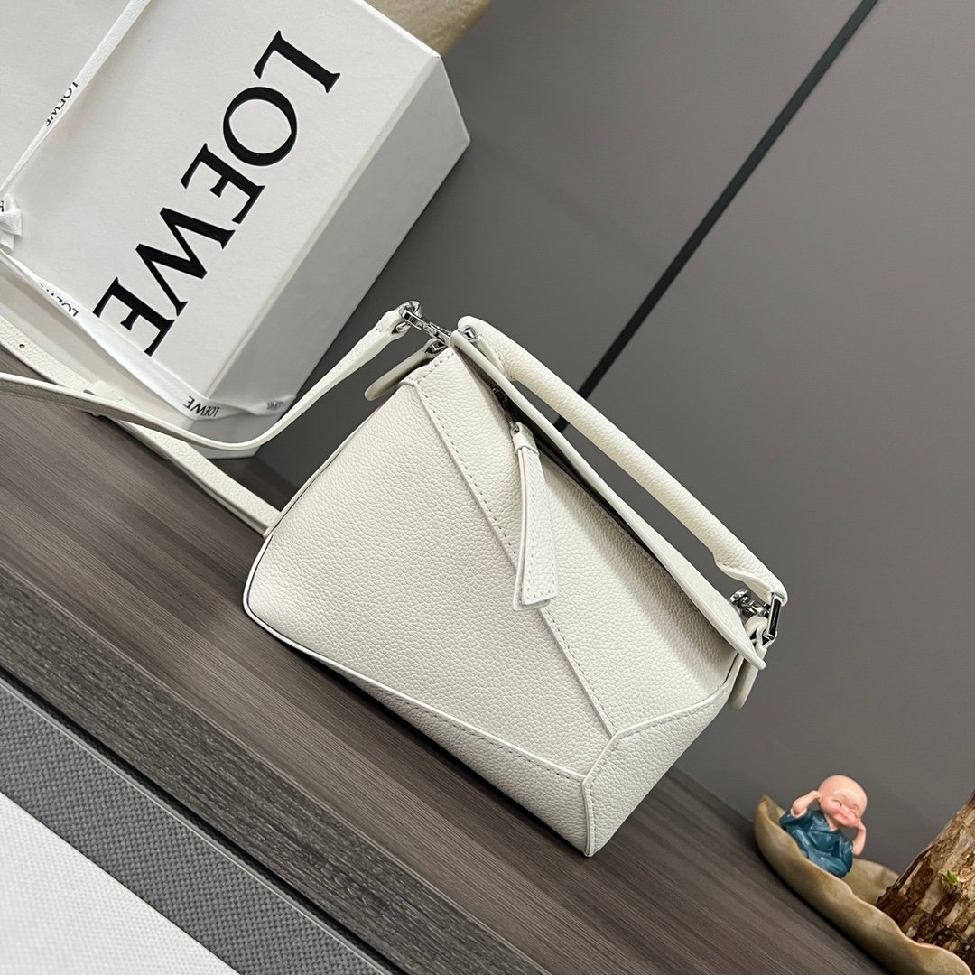 Handbag/Shoulder Bag Size 18*12.5*8CＭ