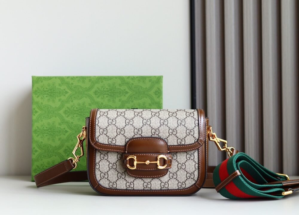 Handbag/Shoulder Bag Size  20.5x14x5cm