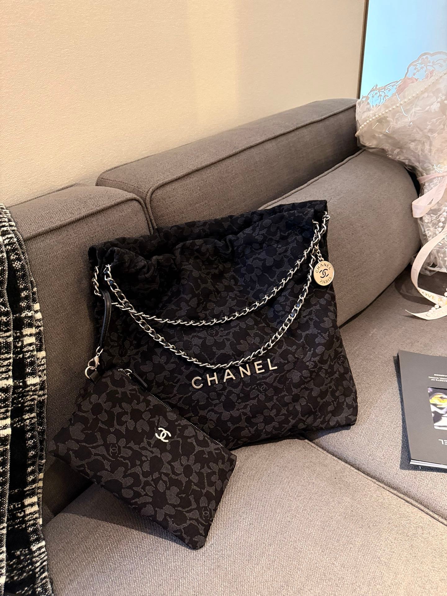Handbag/Shoulder Bag Size 39*42*8    35*37*7cm