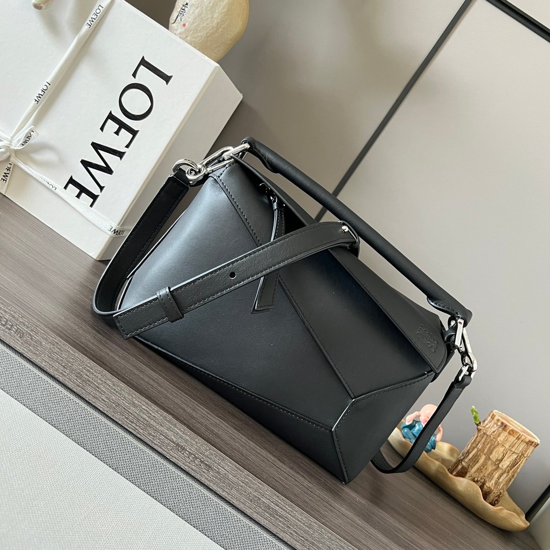 Handbag/Shoulder Bag Size 24*10.5*16CM