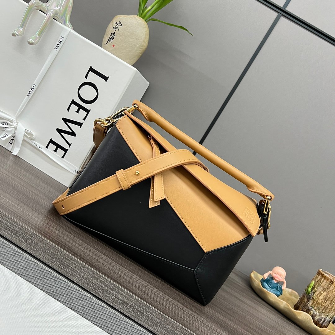 Handbag/Shoulder Bag Size 24*10.5*16CM