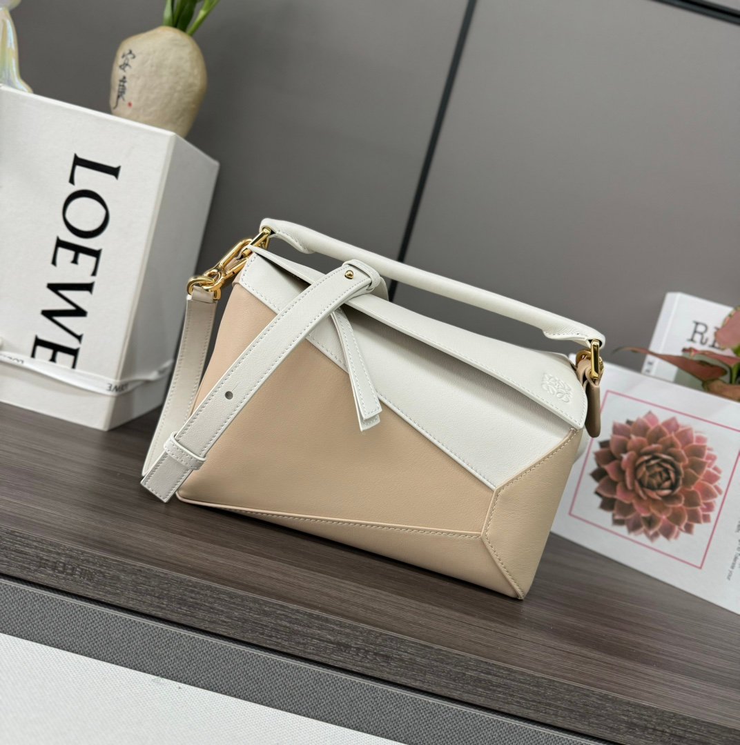 Handbag/Shoulder Bag Size 24*10.5*16CM