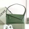 Handbag/Shoulder Bag Size 28.7*10.7*5.5cm