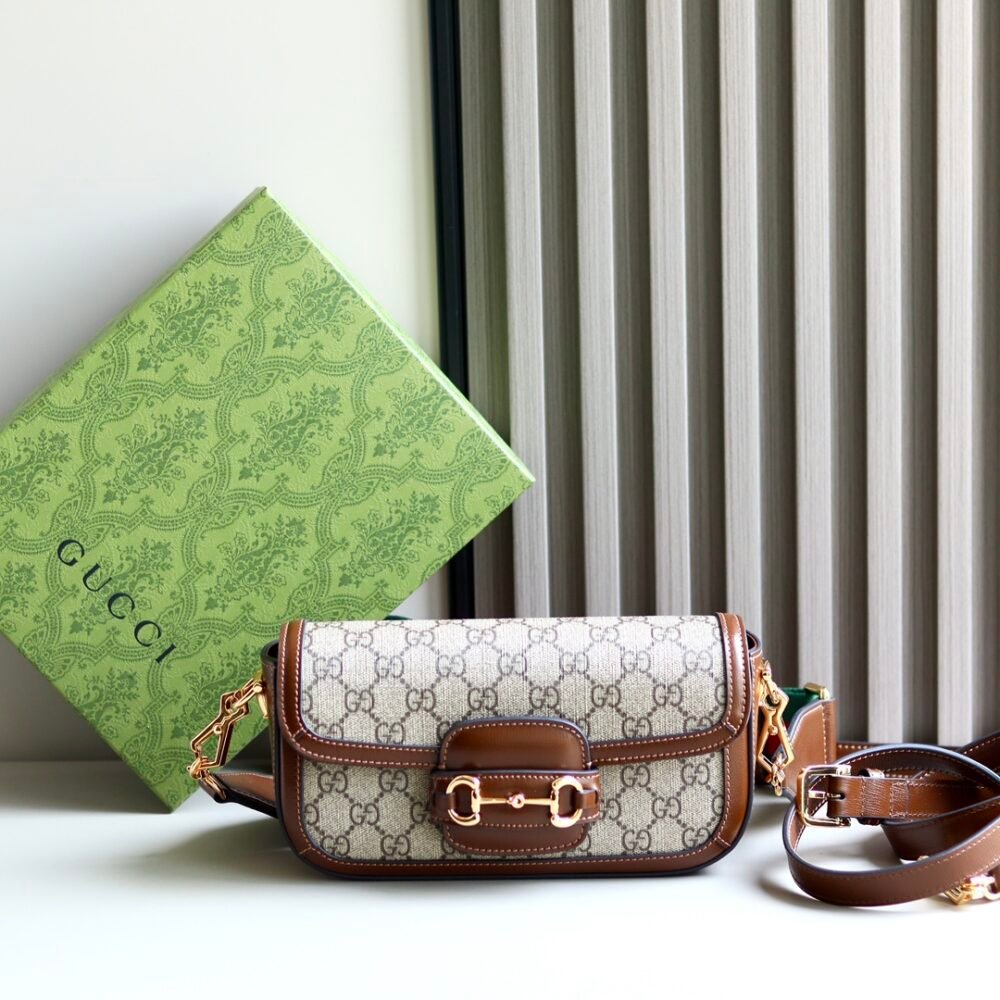 Handbag/Shoulder Bag Size  23.5x14x5cm