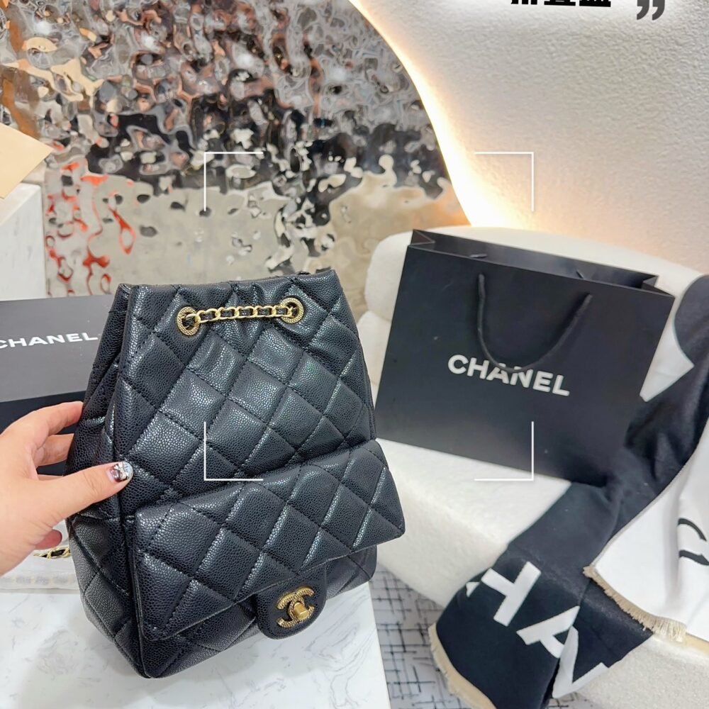 Handbag/Shoulder Bag Size  18*6*22cm