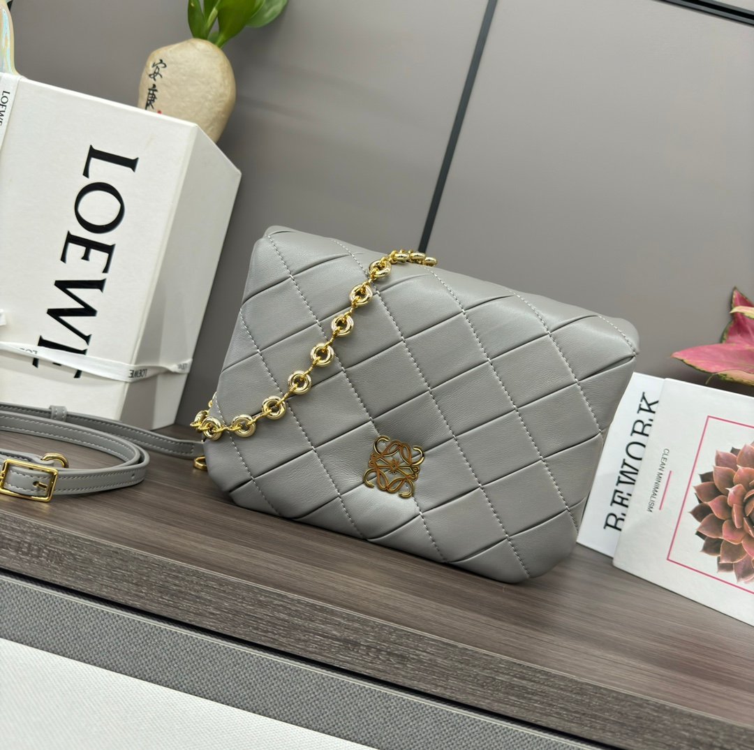 Handbag/Shoulder Bag Size 23*9*17cm
