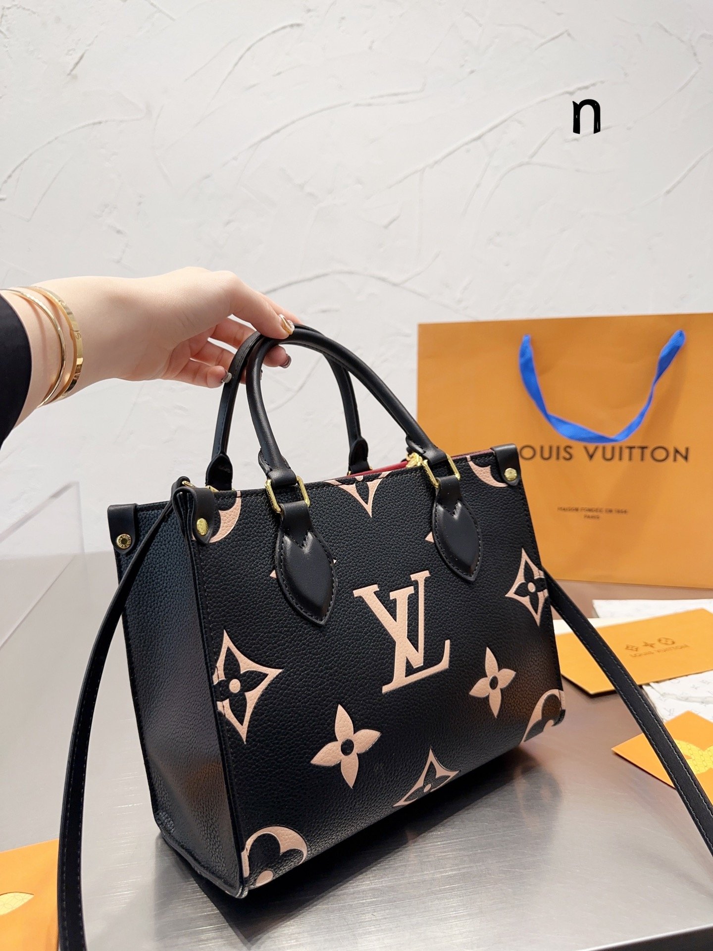 Shopping bag, shoulder bag, handbag Specification: 25*19*11.5