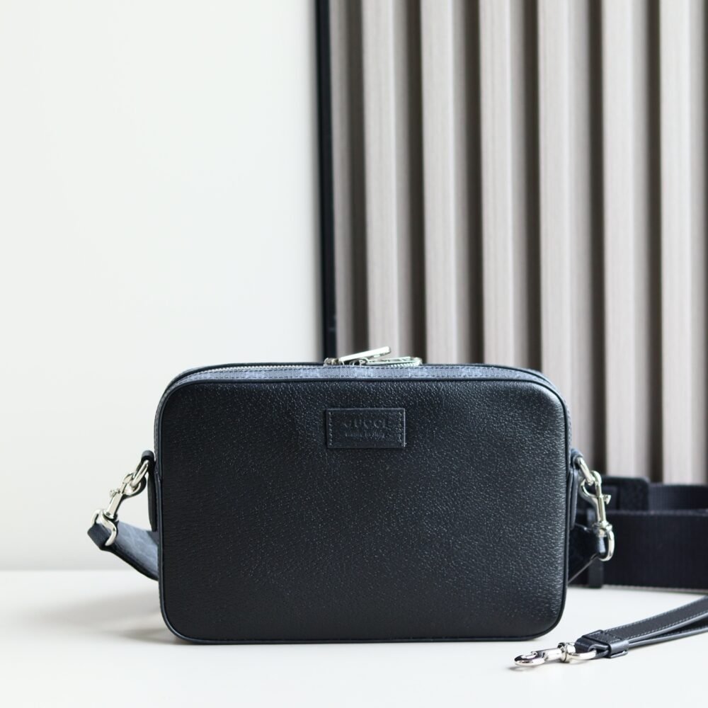 Handbag/Shoulder Bag Size  24x16.5x4.5cm