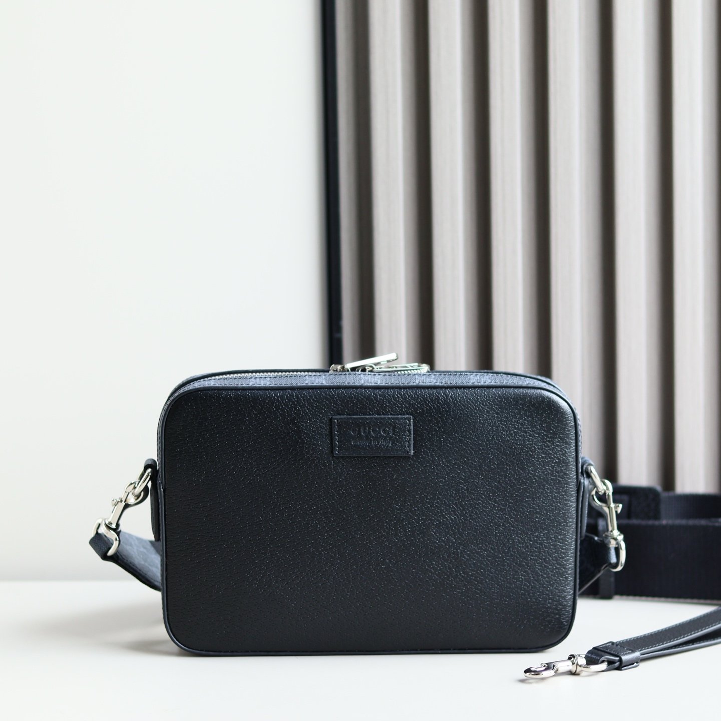 Handbag/Shoulder Bag Size  24x16.5x4.5cm