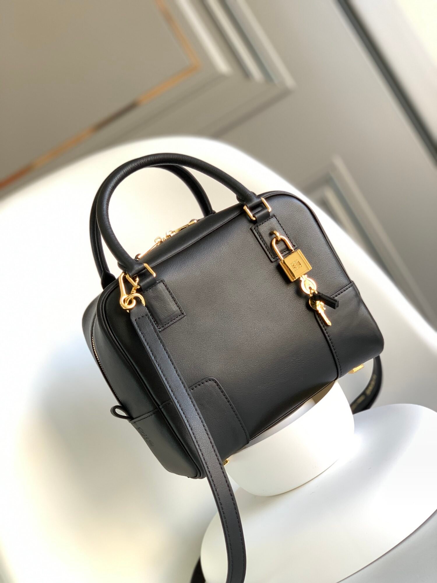 Handbag/Shoulder Bag Size 19*18*11cm