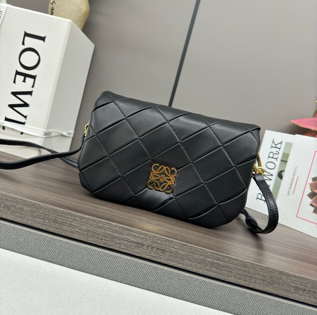Handbag/Shoulder Bag Size 20*6*13CM