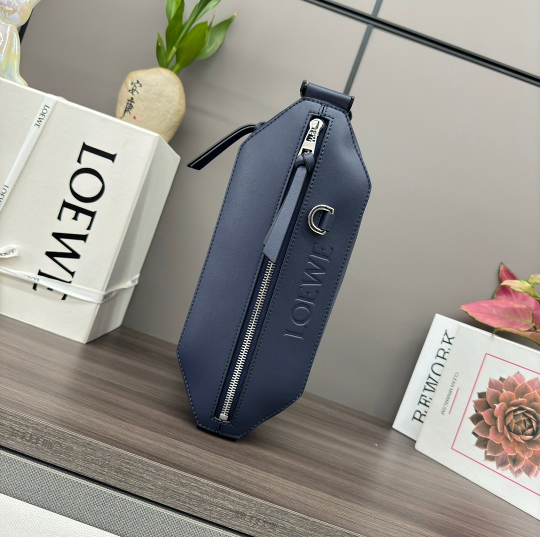 Handbag/Shoulder Bag Size 32.5*9*12.3cm