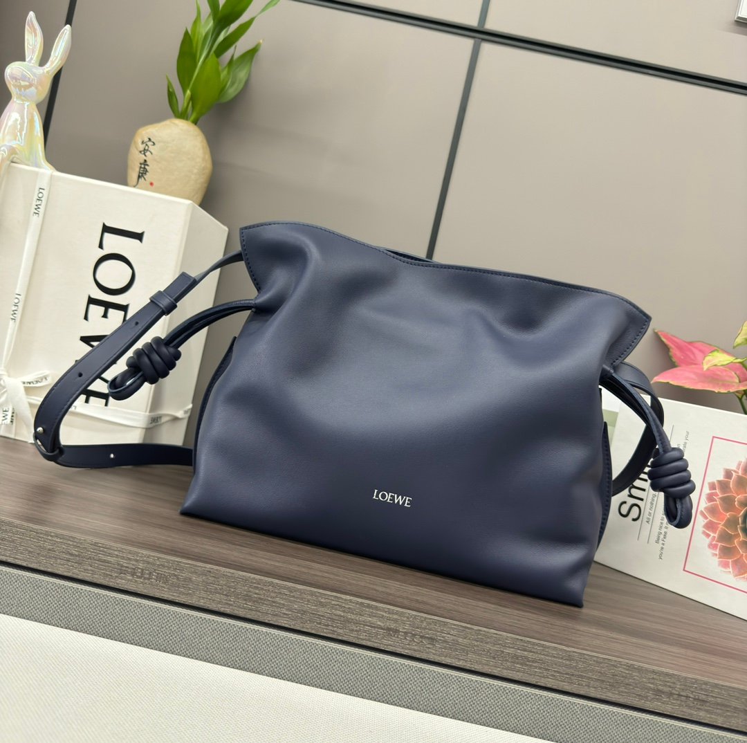Handbag/Shoulder Bag Size30*24.5*10.5cm