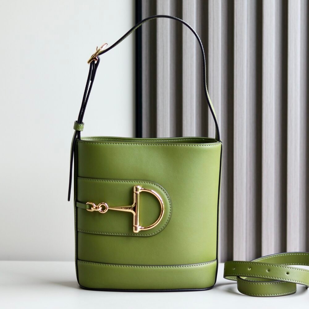 Handbag/Shoulder Bag Size  18.5x20x8.5