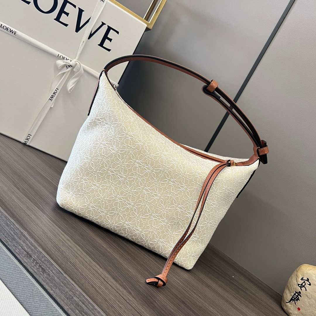 Handbag/Shoulder Bag Size21*17*12.5cm