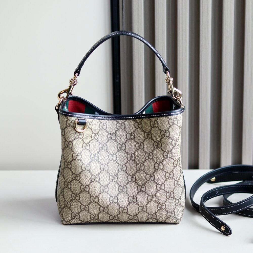 Handbag/Shoulder Bag Size  20.5x18x11.5