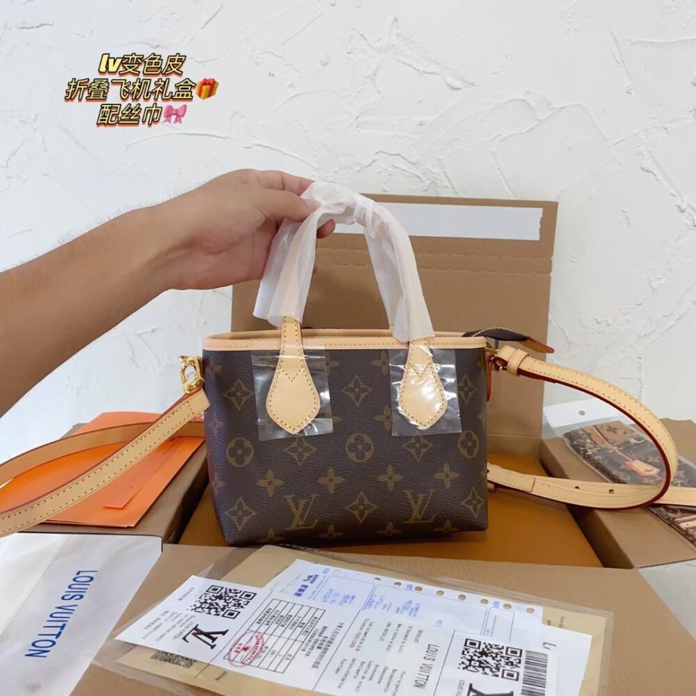 Hand-held one-shoulder crossbody women's bag Specifications: 18*13*12cm
