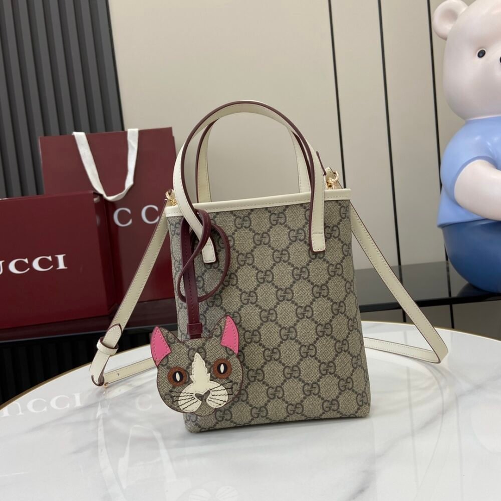 Handbag/Shoulder Bag Size  20x15x5