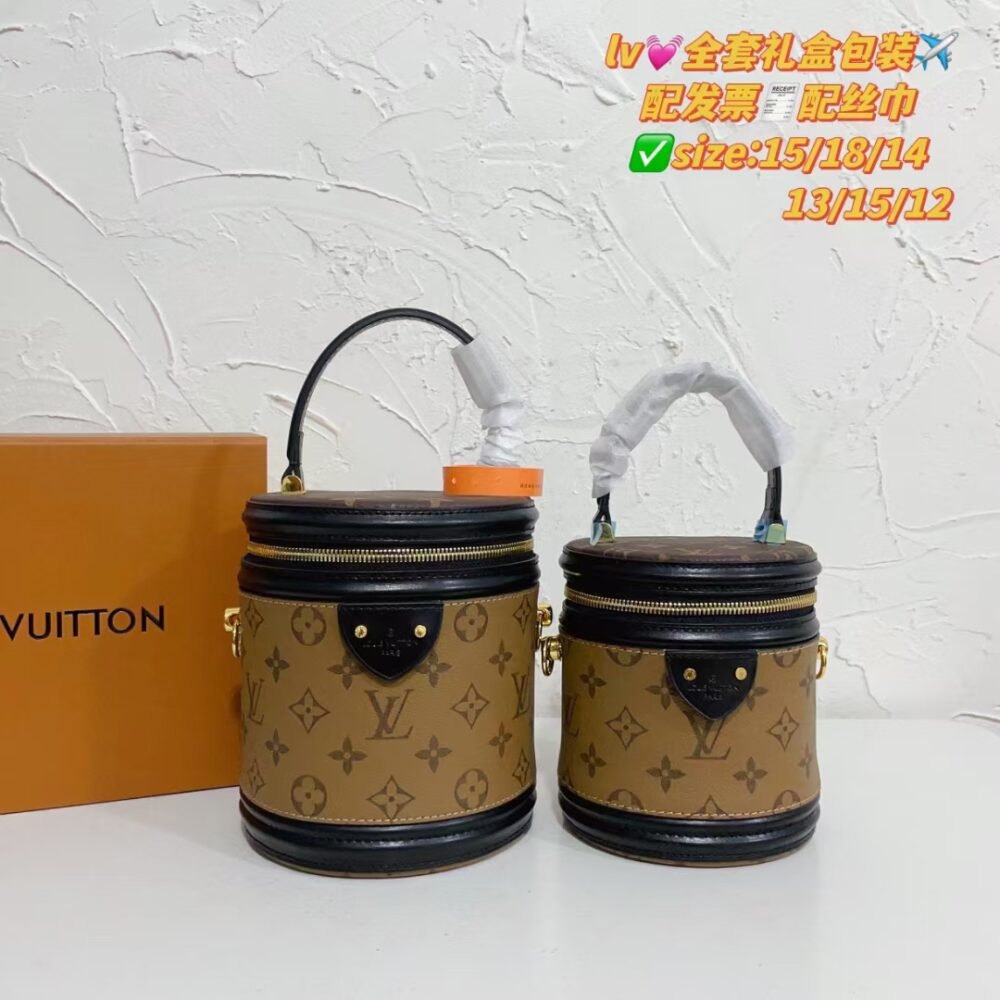 Cylinder crossbody bag Specifications: 15*18*14cm