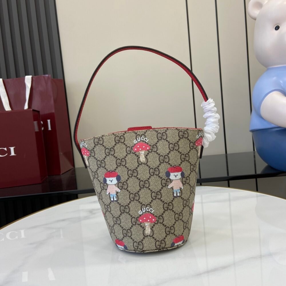 Handbag/Shoulder Bag Size  18.5x 16.5x 7.5