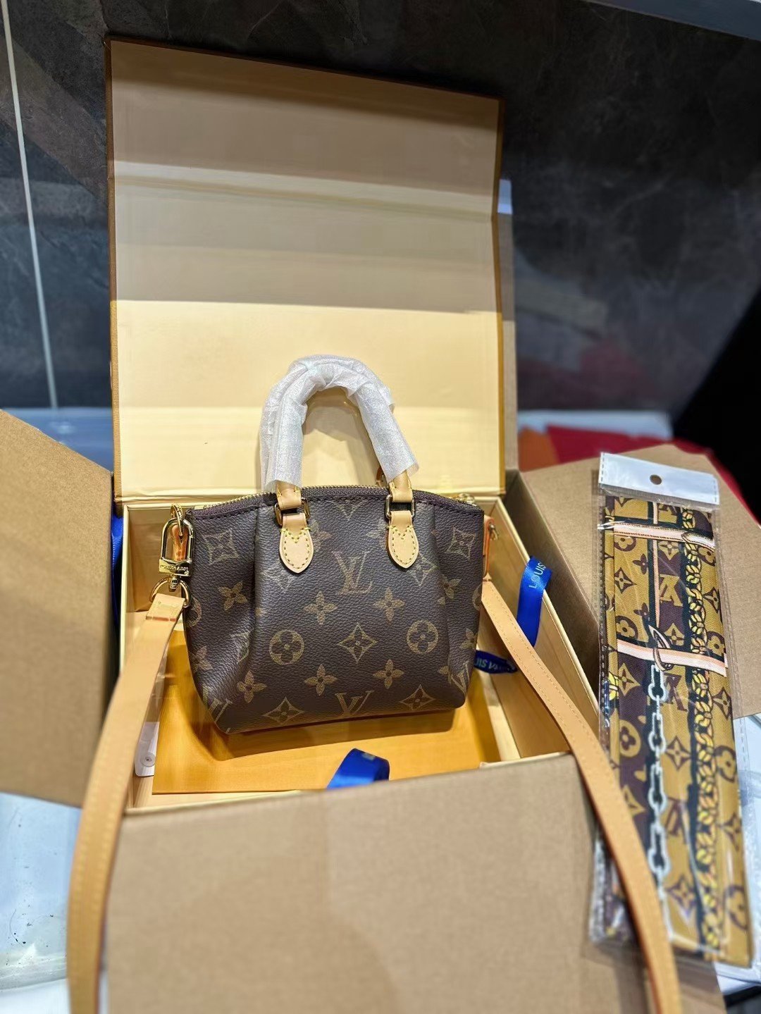 Small Dumpling Tote Bag Shoulder Bag Specification: 15*6*14cm