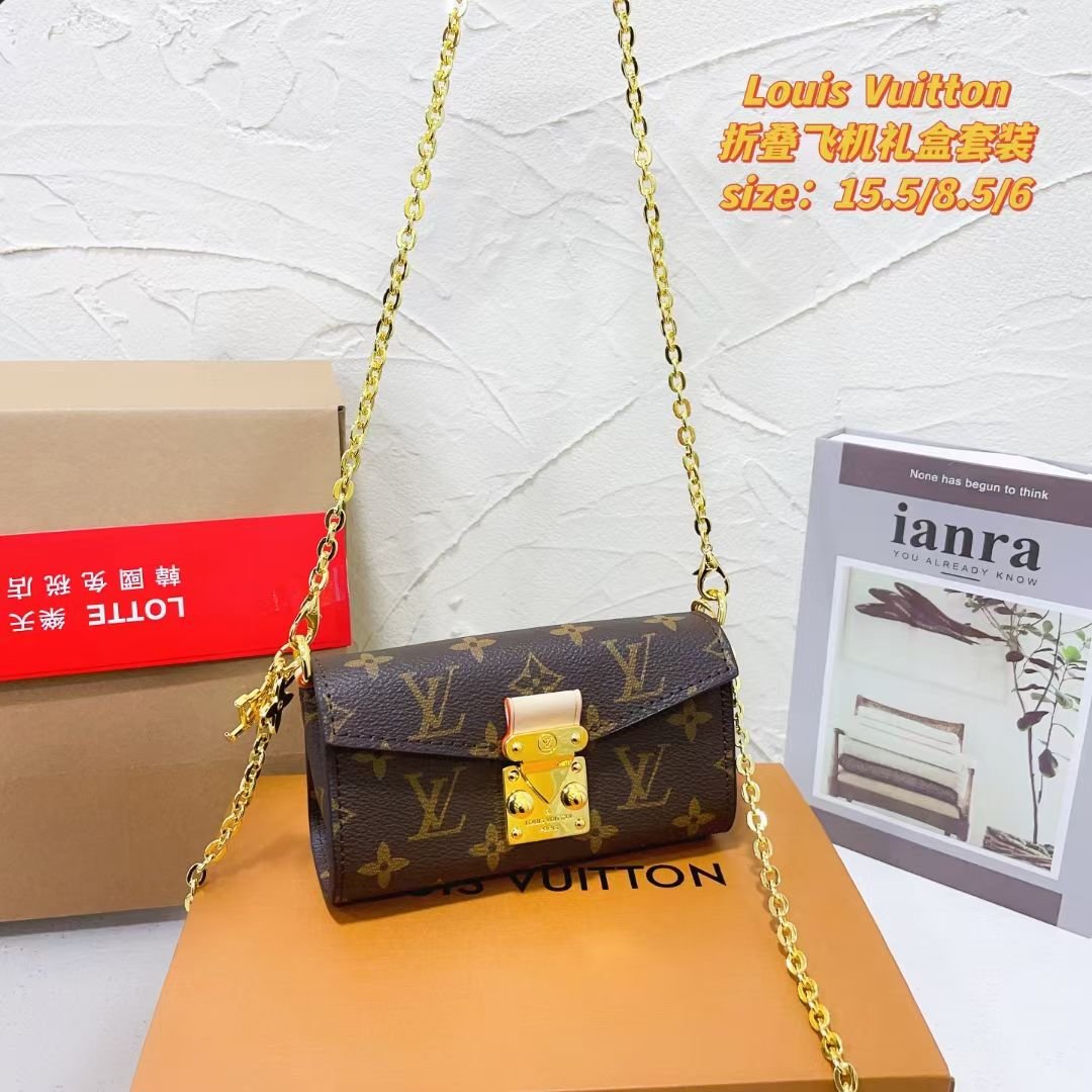 Shoulder bag specifications: 16*9*6cm