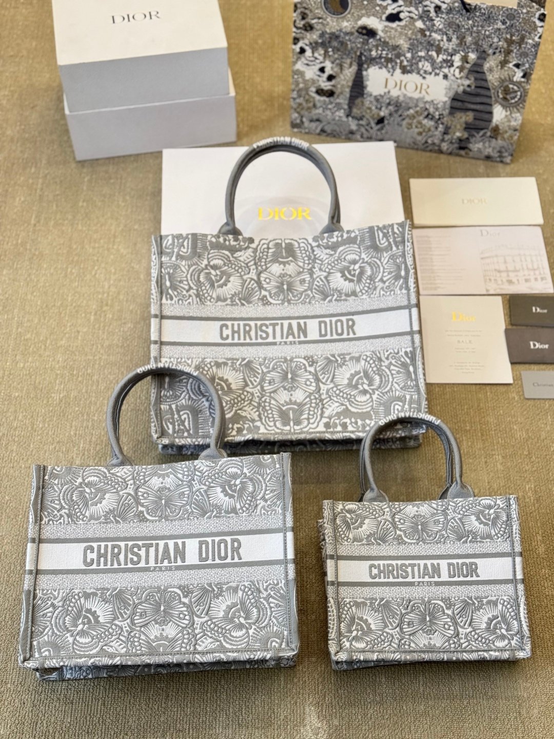 Handbag/Shoulder Bag Size 40x35x25cm