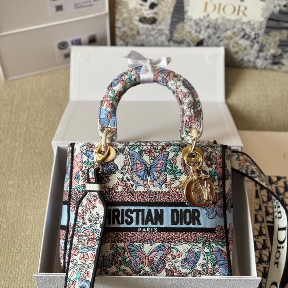 Handbag/Shoulder Bag Size 24x20x11cm