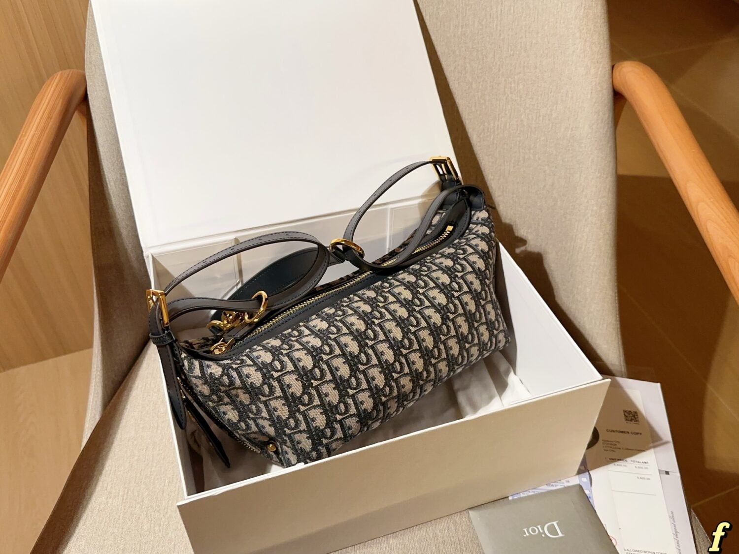 Handbag/Shoulder Bag Size 23×13×13cm