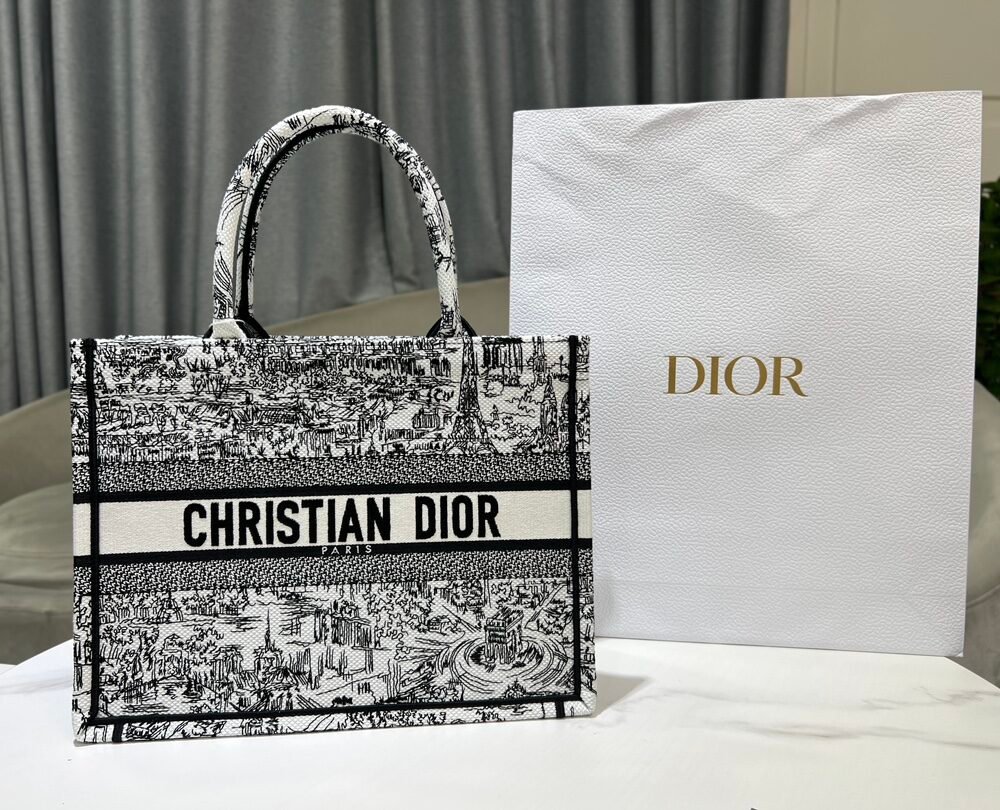 Handbag/Shoulder Bag Size 42x38x18cm