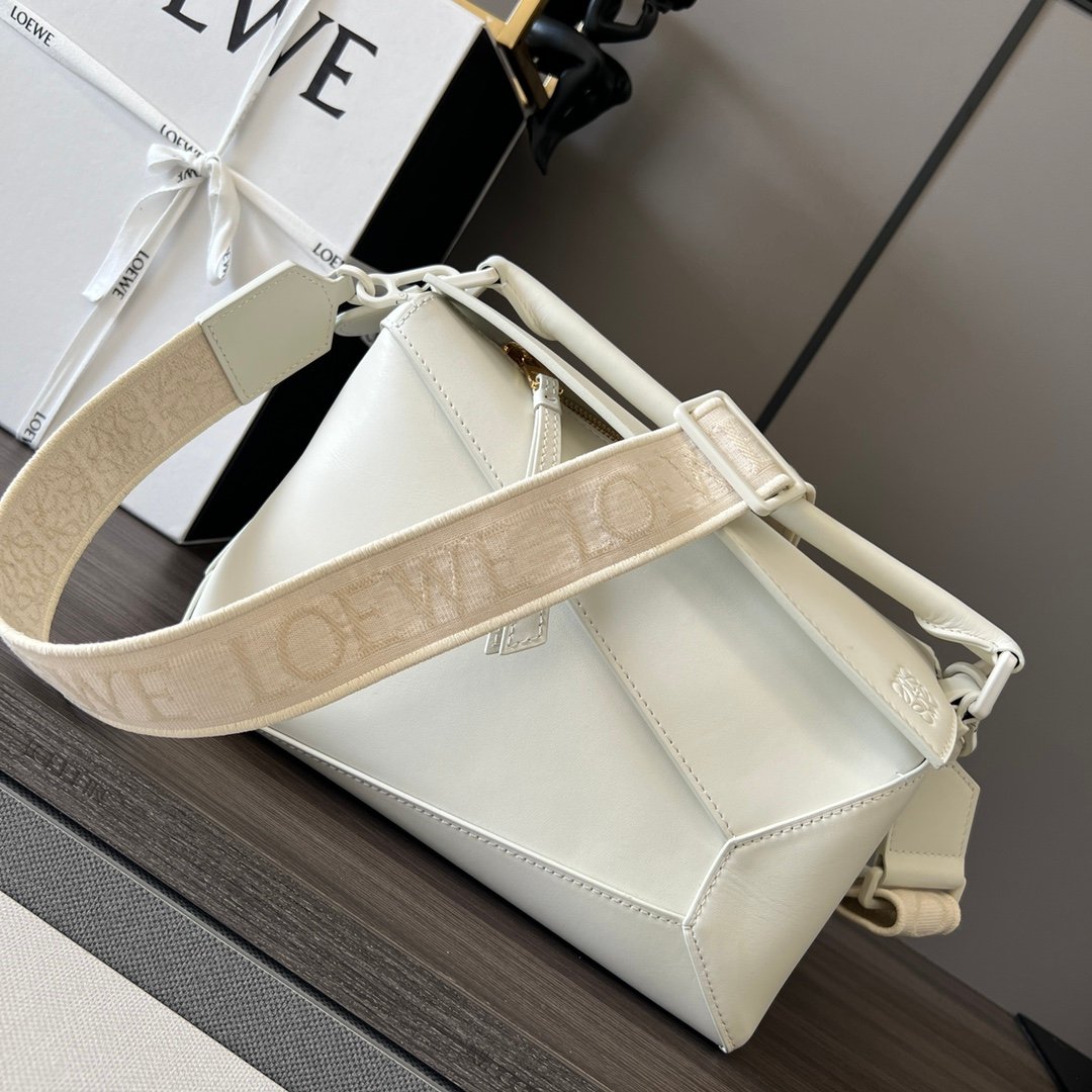 Handbag/Shoulder Bag Size 24*10.5*16CM