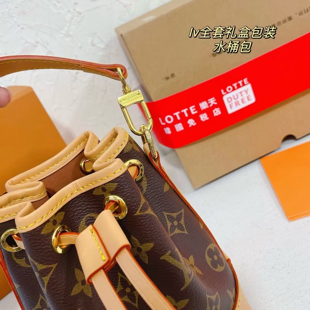 Reading Flower Small Bucket Bag Handheld Crossbody Bag Size: 13*16*10cm