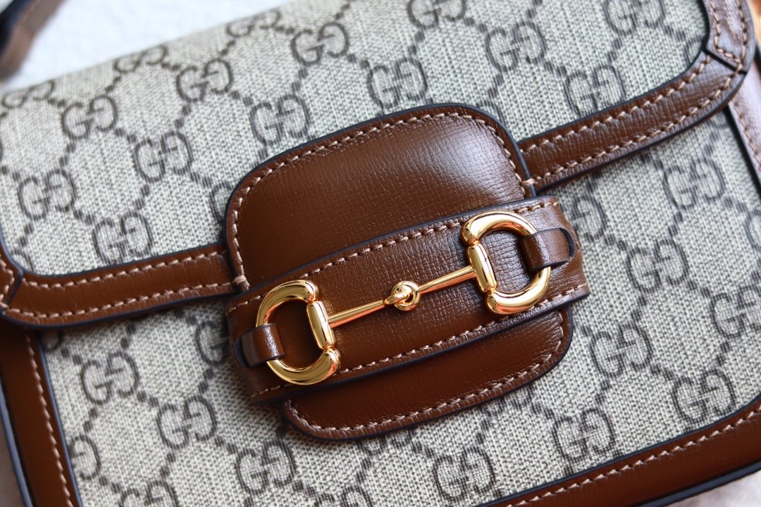 Handbag/Shoulder Bag Size  20.5x14x5cm