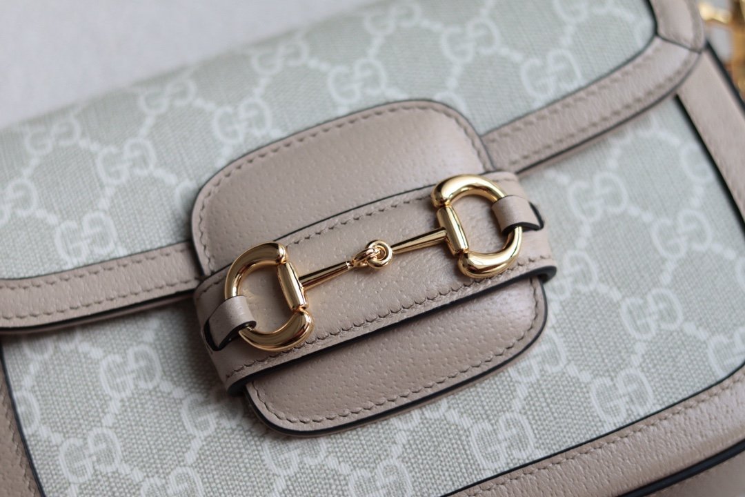 Handbag/Shoulder Bag Size  20.5x14x5cm