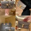 Shoulder bag, single handle bag Specifications: 21.5*13.5*6