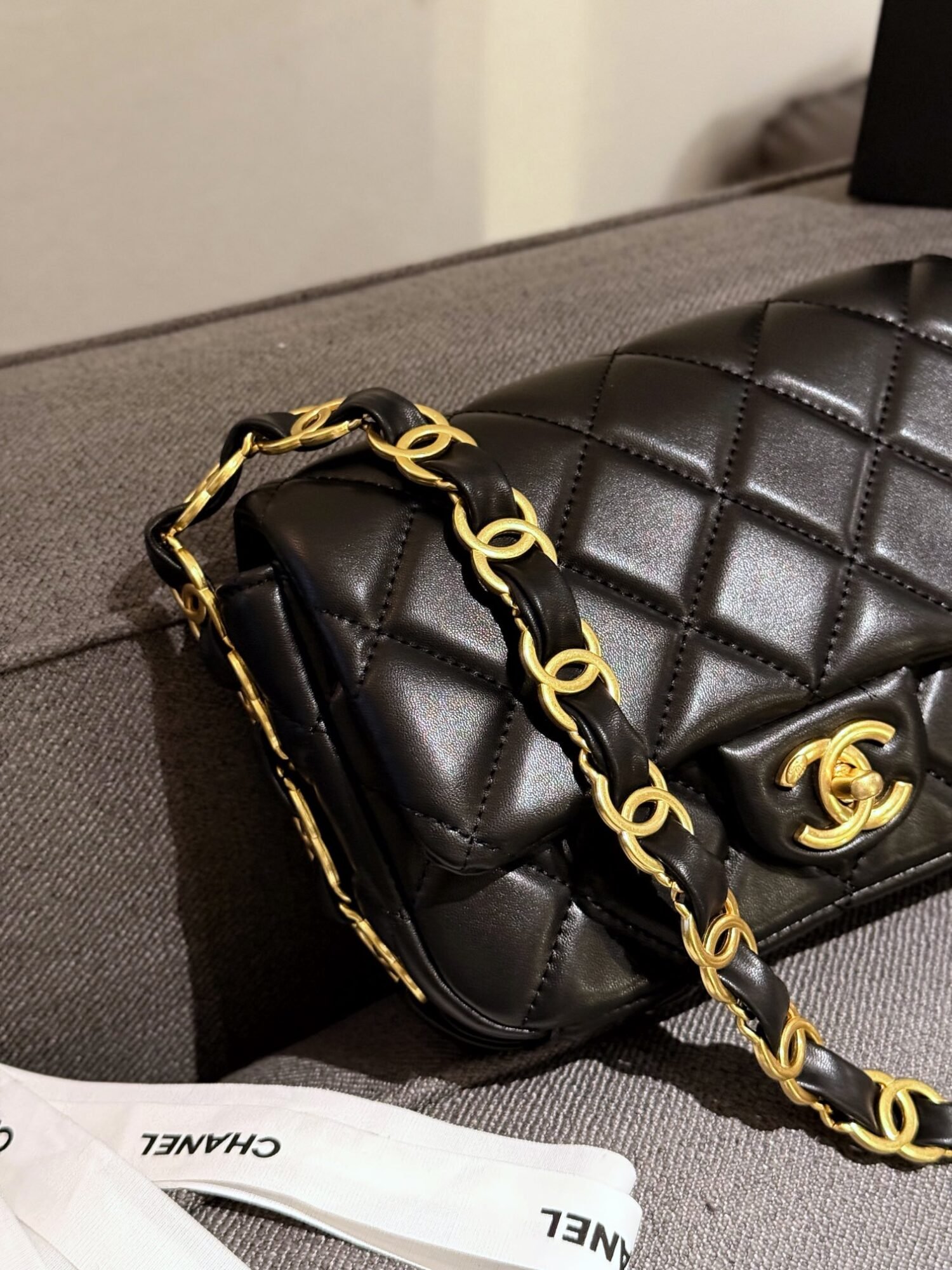 Handbag/Shoulder Bag Size 20*20*7cm