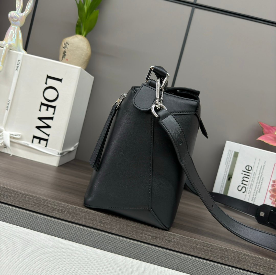 Handbag/Shoulder Bag Size 33*14.7*21.5cm