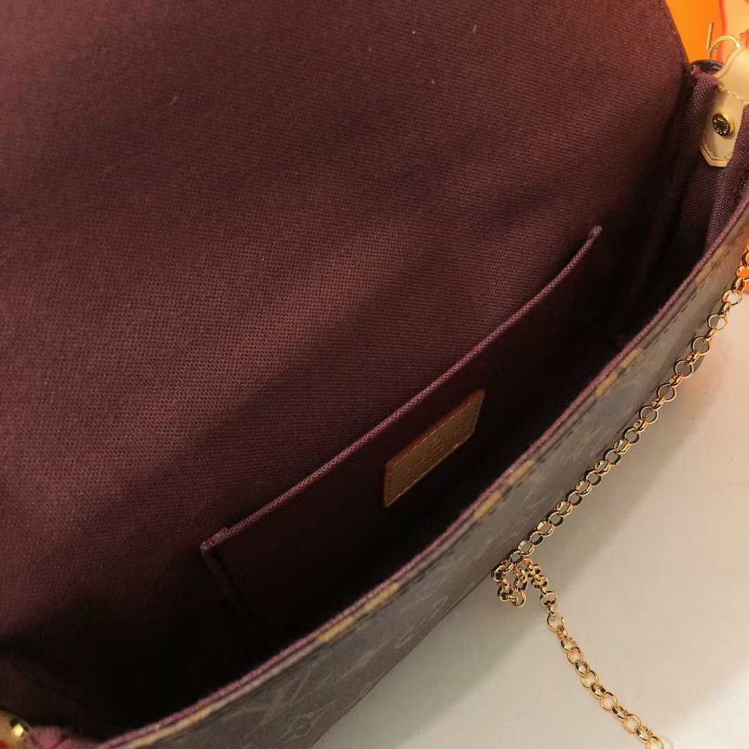 One-shoulder crossbody armpit handbag Specifications: 28*17*4 ...