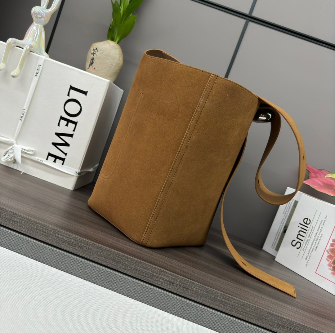 Handbag/shoulder bag size: 28*27*33CM