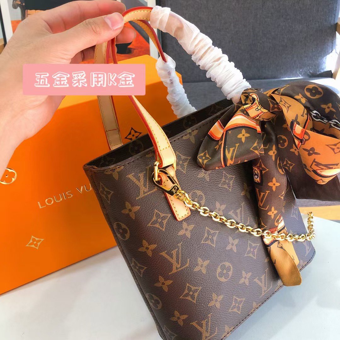 Presbyopia handbag Specifications: 23*21*9 ...