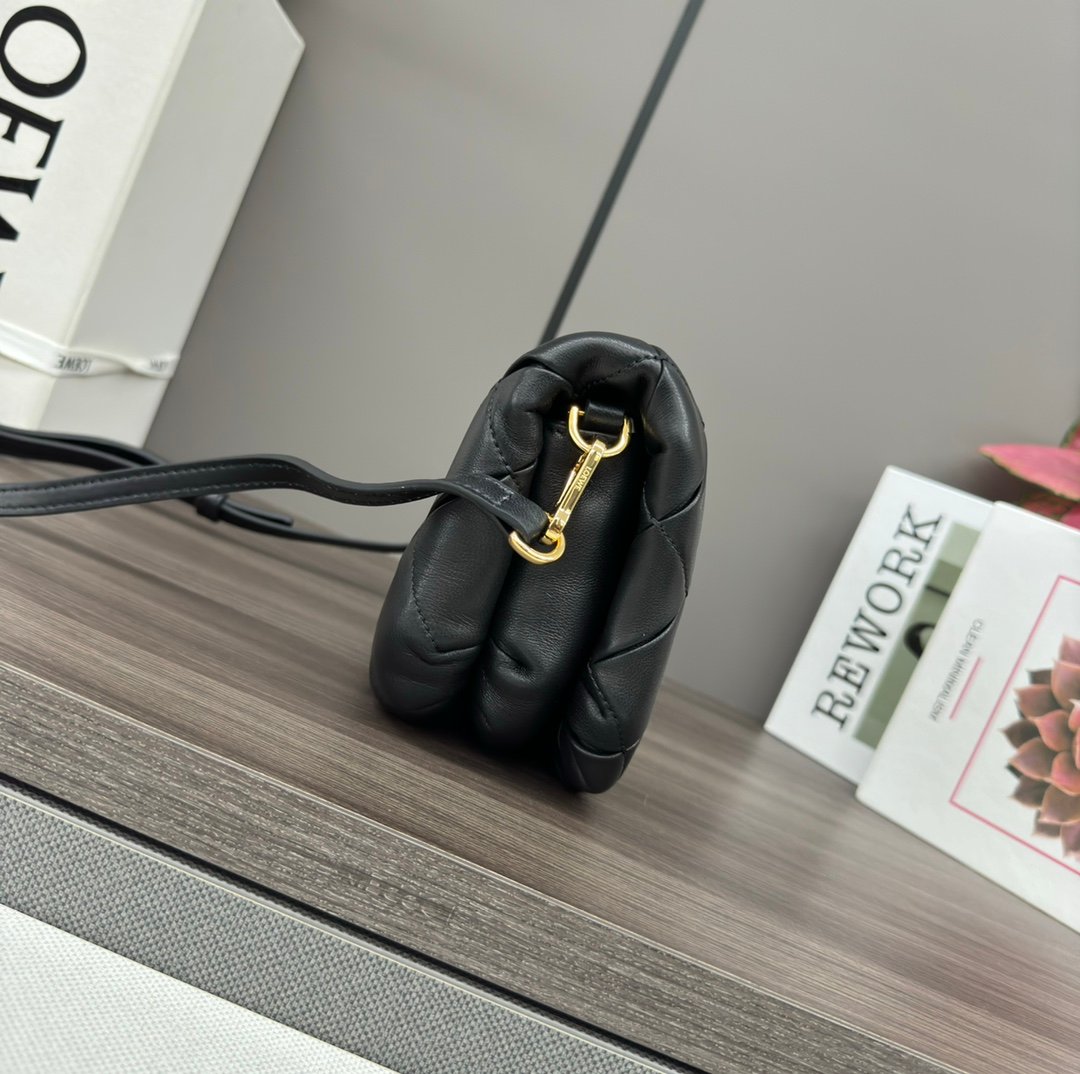 Handbag/Shoulder Bag Size 20*6*13CM