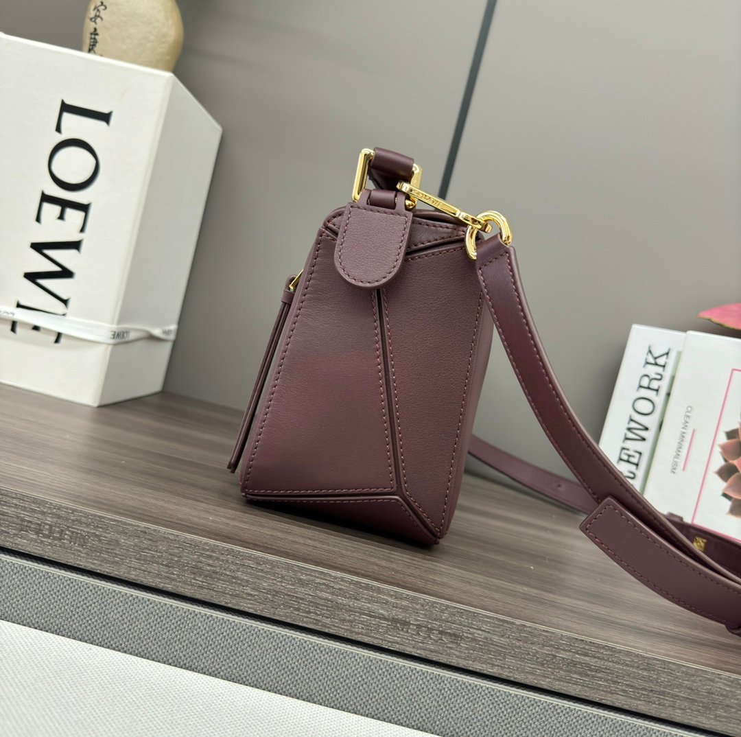 Handbag/Shoulder Bag Size 24*10.5*16CM