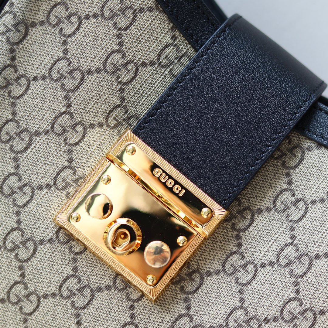 Handbag/Shoulder Bag Size  32.5x 24x 5.5cm